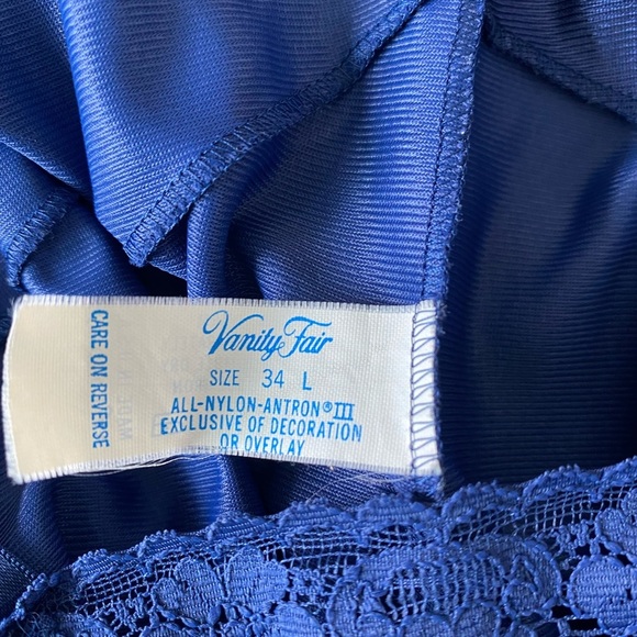 Vanity fair Vintage Nylon and Lace Full Slip Midi Navy Blue Size M Pin up Retro - Picture 7 of 9